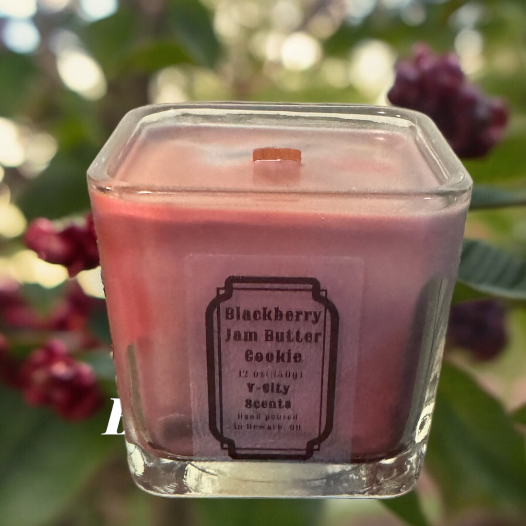 Blackberry Jam Butter Cookie 12 oz Wooden Wick Candle